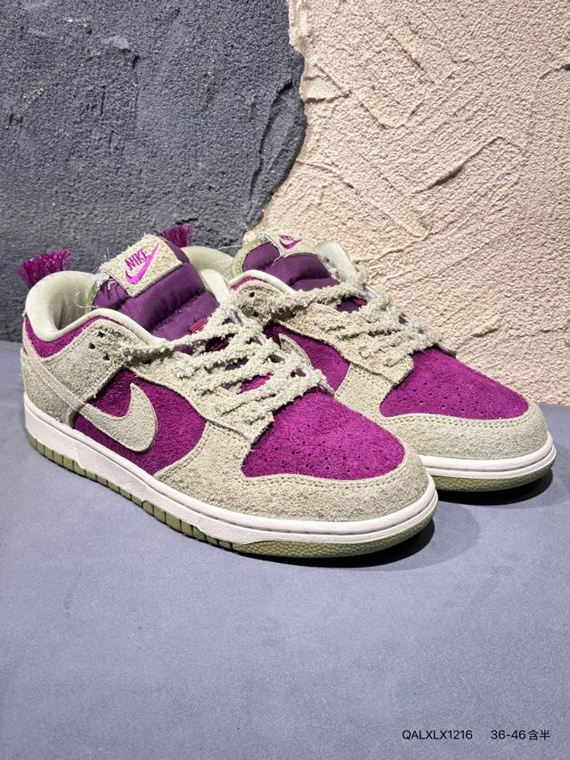 耐克Nike Dunk Low 板鞋Sb系列经典百搭休闲运动板鞋加厚鞋舌的填充，使舒适性大大提升，同时也更方便穿脱中底部分则加入了脚感柔软舒适Zoomair气垫