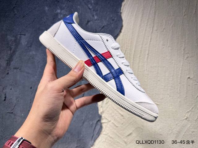 新品上市实拍 Asics Ointsuka Tiger Moage Co 亚瑟士鬼冢虎复古经典跑鞋 产品从款式颜色造型上体现出追求舒适和细节的完美 鞋类更是推崇