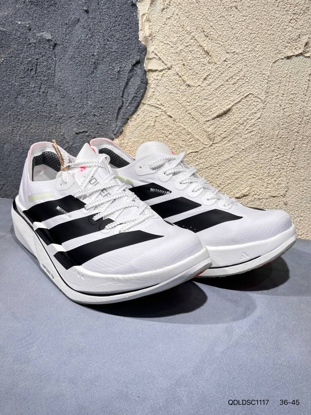 Adidas Adizero Evo Sl M 阿迪超轻透气缓震跑鞋 纯原版本 整体外观造型与Adizero Adios Pro Evo 1非常相似 中底配置方