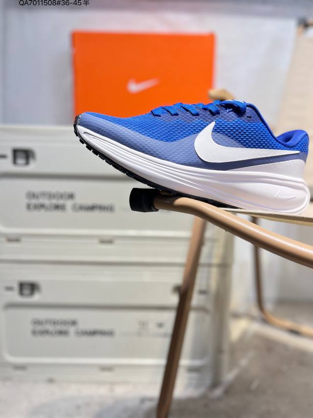 Nk Revolution 8 伦敦8代 超轻网面跑步鞋 兼顾迅疾外观和稳固脚感后跟覆面和中足动态支撑巧妙融合 缔造稳定顺畅的迈步体验Hj9198 Qa701