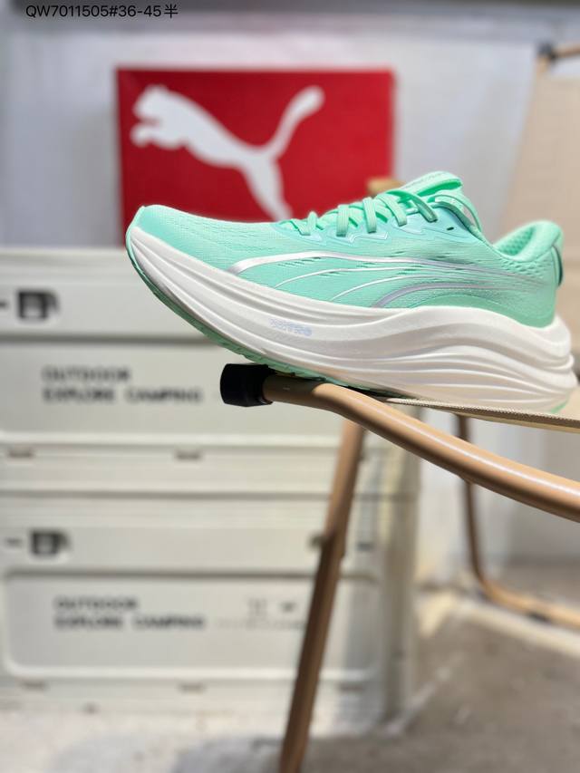 彪马Puma Race To Beat The Elite 低帮专业越野跑步鞋 实拍首发 这款鞋5Mm的前后掌落差能让你贴近自然跑的步态 使你的身体对鞋子的缓震