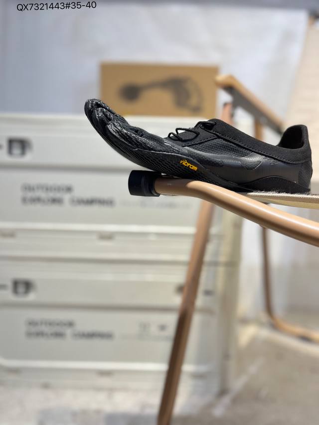 Vibram五指鞋2025新款户外徒步登山鞋越野男赤足运动鞋 Breezandal采用五指设计，每个脚趾都有独立的分隔，模仿赤足的感觉，提供更自然的运动体验。这