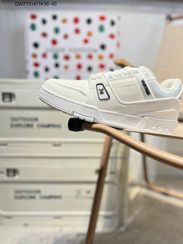 路易威登 Louis Vuitton Lv路易威登板鞋 新款 Lv Trainer最新配色运动鞋 L家 篮球鞋风格运动鞋 该鞋由艺术总监 Virgil Ablo