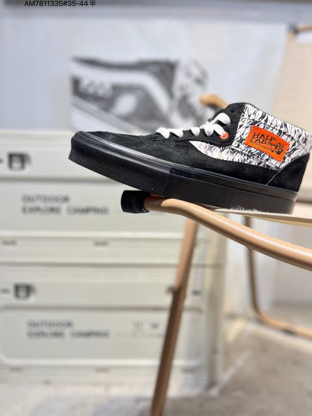 Vanssk8-Low万斯范斯官方 经典复古休闲运动板鞋，高端支线原始硫化工艺，艺术来源于生活成为了Vans美学的个性潮流标志，代表着光和希望，让你变得更加明亮