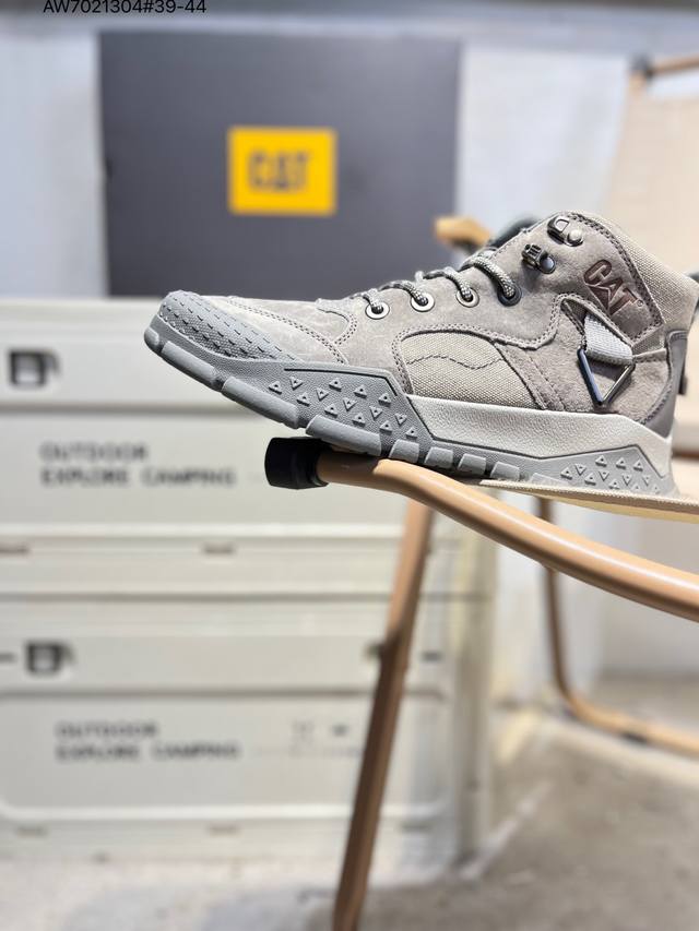 Cat 卡特 硬汉推土机品牌 系列工装休闲鞋 天猫同款 全新出炉 工艺品质 专为高端海淘代购客户准备 鞋面采用头层磨砂牛皮 此款每年销量爆炸P717819 Aw