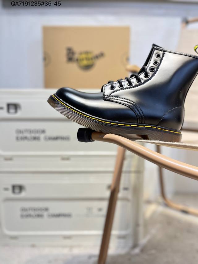 Dr.Martens 马丁医生1460系列 厚底全机车走线 原材生产 香港代购 同一批次订单 全头层牛皮 进口橡胶大底 耐穿耐磨 专柜包装 爱酷的女生 男生 可