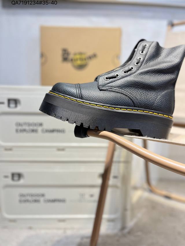 Dr.Martens 马丁医生1460系列 厚底荔枝纹 全机车走线 原材生产 香港代购 同一批次订单 全头层牛皮 进口橡胶大底 耐穿耐磨 专柜包装 爱酷的女生