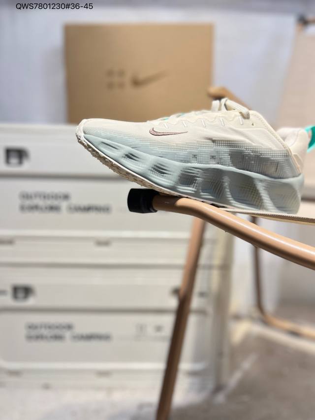 原 降价 Hyein Seo X Ava Rover Ava Rover 联名鞋 该鞋款采用流线型轮廓设计，鞋面结合 Tpu 网格支撑结构，中底搭载 React