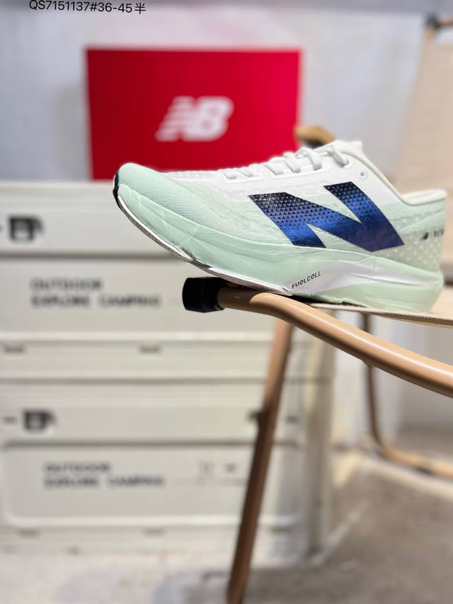 原楦原纸版开发版型#采用超轻透气3D针织网纱线材料结构鞋面及打印Logo细节#中底嵌入Fuelcell轻量化技术组合全掌纤维塑料Tpu板Nb新百伦New Bal