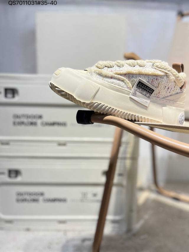 Xvessel 吴建豪同款 低帮 杏色帆布 双侧标松糕鞋 男女同款 经典做旧毛边无痕增高舒适低邦休闲帆布鞋 Xvessel是一个将解构主义与标志性设计元素融合的