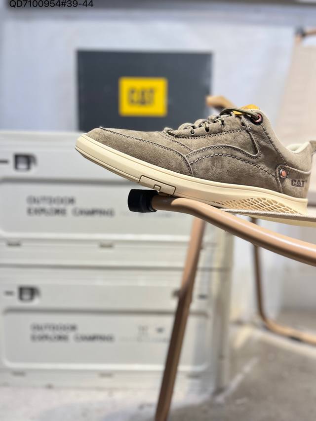 Cat 卡特 硬汉推土机品牌 系列工装休闲鞋 天猫同款 全新出炉 工艺品质 专为高端海淘代购客户准备 鞋面采用头层磨砂牛皮 此款每年销量爆炸P717911 Qd