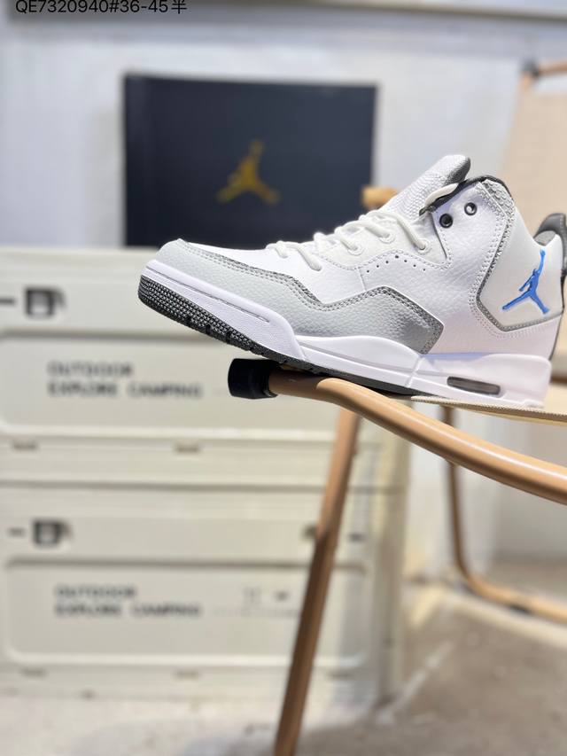 Nike Air Jordan Courtside 23 人气单品 Aj23代柔软舒适，是作为Air Jordan 3到Air Jordan 4之间的过渡产品，