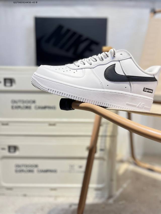 Supreme X 耐克 Nike Air Force 1 '07空军一号 百搭休闲运动板鞋。柔软、弹性十足的缓震性能和出色的中底设计，横跨复古与现代的外型结合