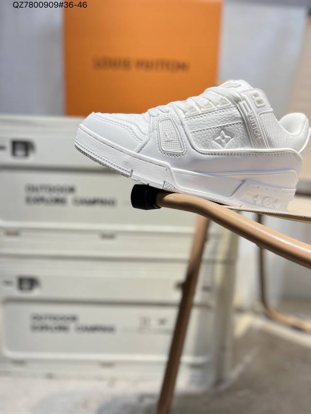 路易威登 Louis Vuitton Lv路易威登板鞋 新款 Lv Trainer最新配色运动鞋 L家 篮球鞋风格运动鞋 该鞋由艺术总监 Virgil Ablo