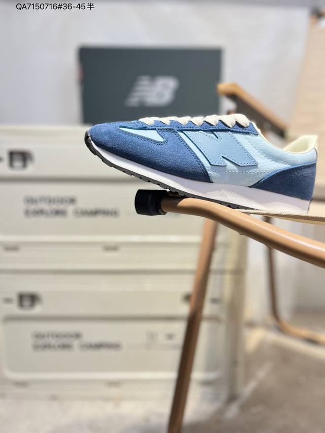 上世纪 70 年代的意大利街头风格Nb新百伦 全新 New Balance 471系列，以更纯粹的复古风格设计打造的全新造型。侧身还以解构设计，将 N 字标志以