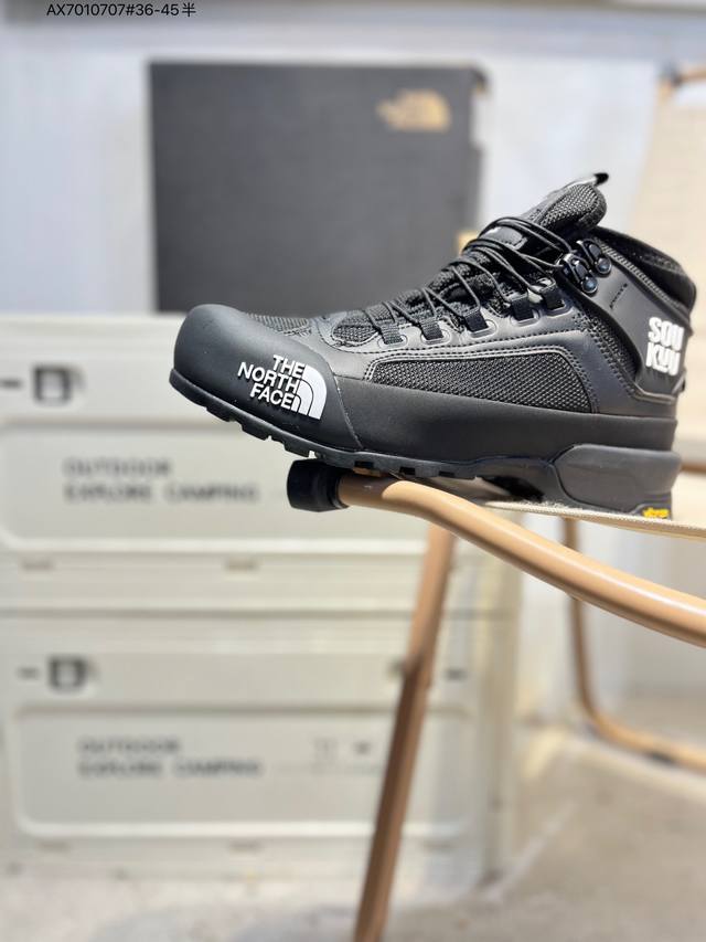 原楦型开发纸版#采用防剐蹭复合牛津布料组合模塑鞋头橡胶片鞋面材质#中底嵌入Eva缓震组合耐磨锯齿耐磨橡胶大底北面机能风鞋太酷了著名户外品牌-北面 The Nor