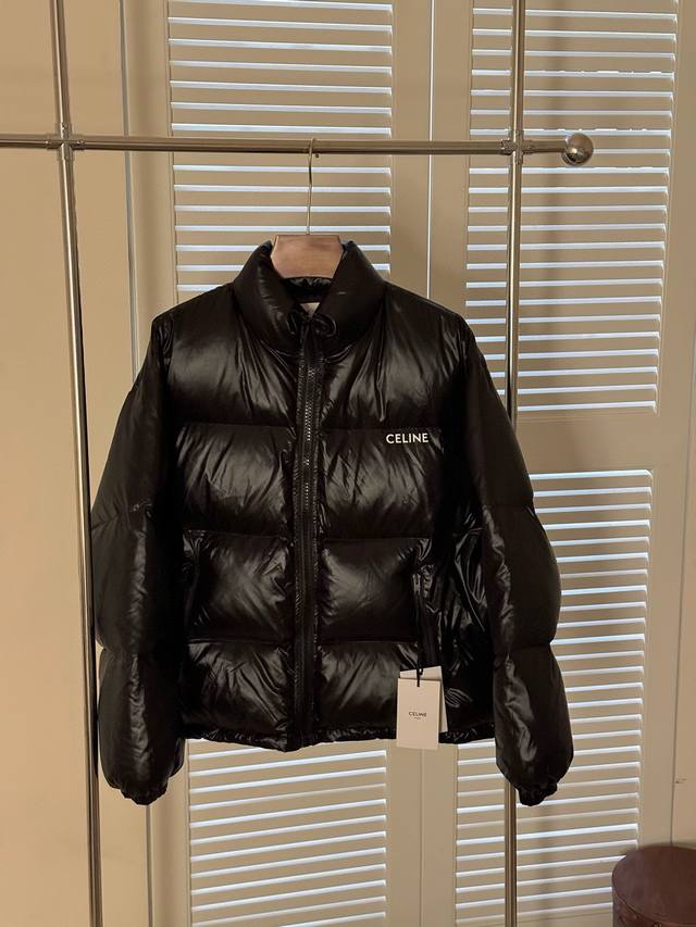 渠道优势，支持代发！ 外贸保真版：赛琳 黑色 Celine 赛琳Fw22 纯色立领面包服长袖拉链宽松羽绒服 这个冬天最最最值得入手的一款 抗寒：零下20-30度
