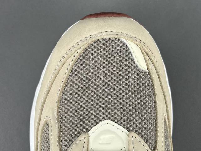 渠道优势 ！ 退换配件丢失扣10 外贸版 Nb990 Loro Piana X New Balance Nb 990 V6 舒适百搭 织物猪皮皮革 低帮跑步鞋