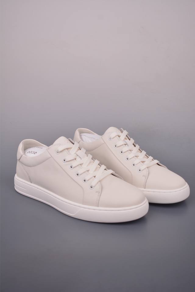 Ecco爱步老爹鞋男士夏季新款 全头层百搭潮流户外运动鞋 健步Biom系列新款 全新的轻量发泡底材与直接注塑橡胶大底相结合 柔软舒适 轻量回弹脚感更轻盈 给你贴