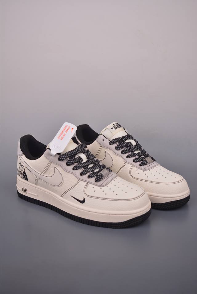 Nike Air Force 1 Low 北面联名 原楦头原纸板 打造纯正空军版型 专注外贸渠道 全掌内置蜂窝气垫 原盒配件 原厂中底钢印、拉帮完美 官方货号: