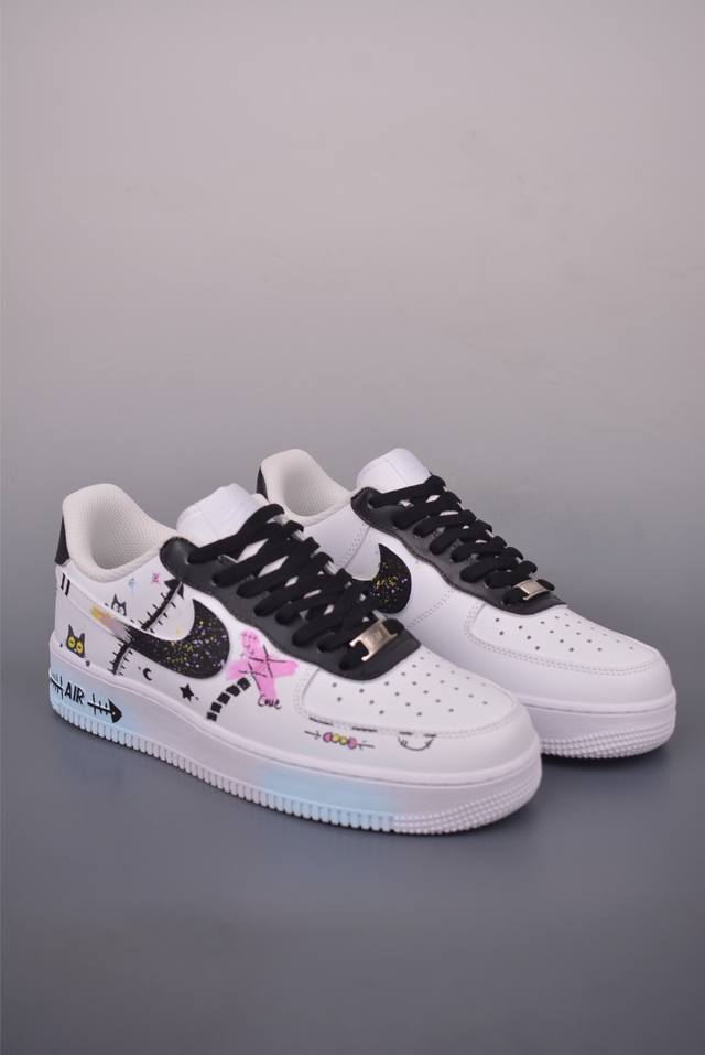 Nike Air Force 1 Low 手绘涂鸦 原楦头原纸板 打造纯正空军版型 专注外贸渠道 全掌内置蜂窝气垫 原盒配件 原厂中底钢印、拉帮完美 官方货号: