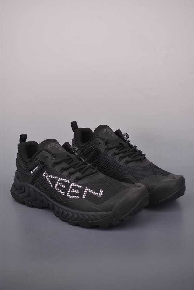 Keen科恩 Nxis Evo Wp 户外运动低帮防水透气徒步鞋 网面与Tpu覆盖增加耐久性舒适透气的纺织衬里提升穿着体验Keen.Dry防泼水 透气膜包裹着简