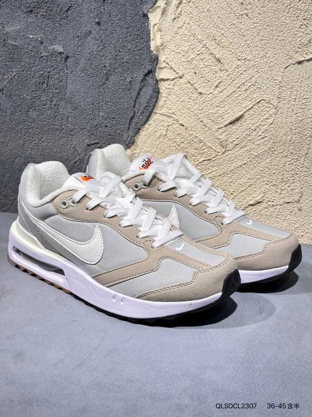 Nk Air Max Dawn 黎明系列小气垫 低帮气垫百搭休闲运动慢跑鞋 采用柔软翻毛皮和透气梭织材料打造利落鞋面，中底和鞋跟融入现代感线条设计，兼具复古风格