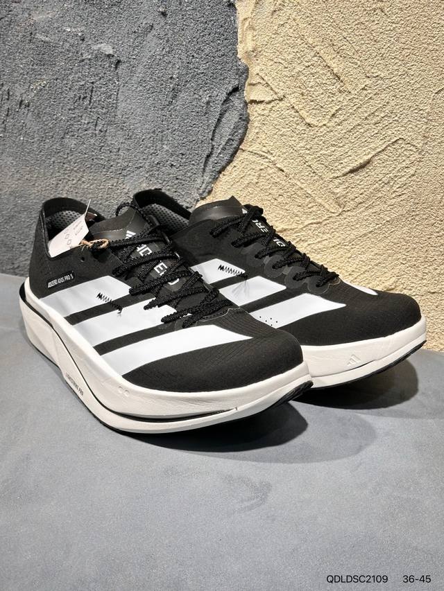 新品上市实拍 Adidas阿迪达斯Adidas Adizero Adios Pro 3 耐磨减震专业跑步鞋 男女士运动鞋 北京马拉松40周年限定。冲向目标，一路