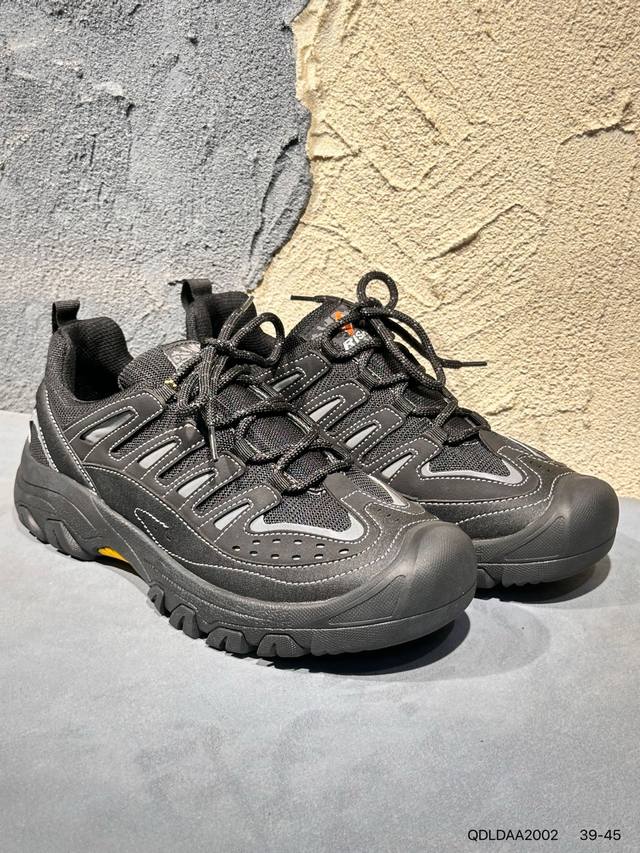 意大利老牌鞋厂Crispi 的徒步鞋 厚底增高老爹鞋 户外高帮靴子 徒步旅游鞋 登山鞋 Awayhigh，该鞋具有0磨合的特点，通过加宽鞋植、不对称设计和Eva