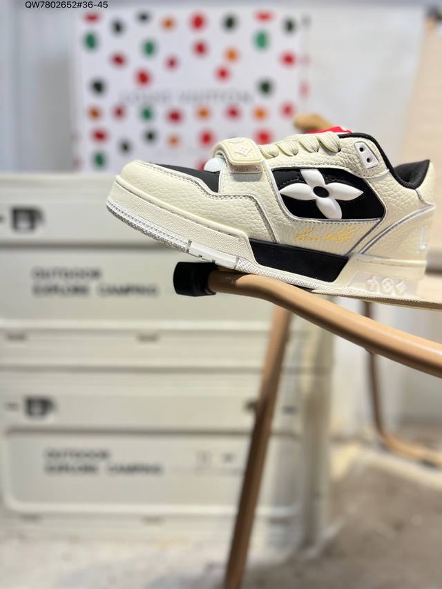 路易威登 Louis Vuitton Lv路易威登板鞋 新款 Lv Trainer最新配色运动鞋 L家 篮球鞋风格运动鞋 该鞋由艺术总监 Virgil Ablo