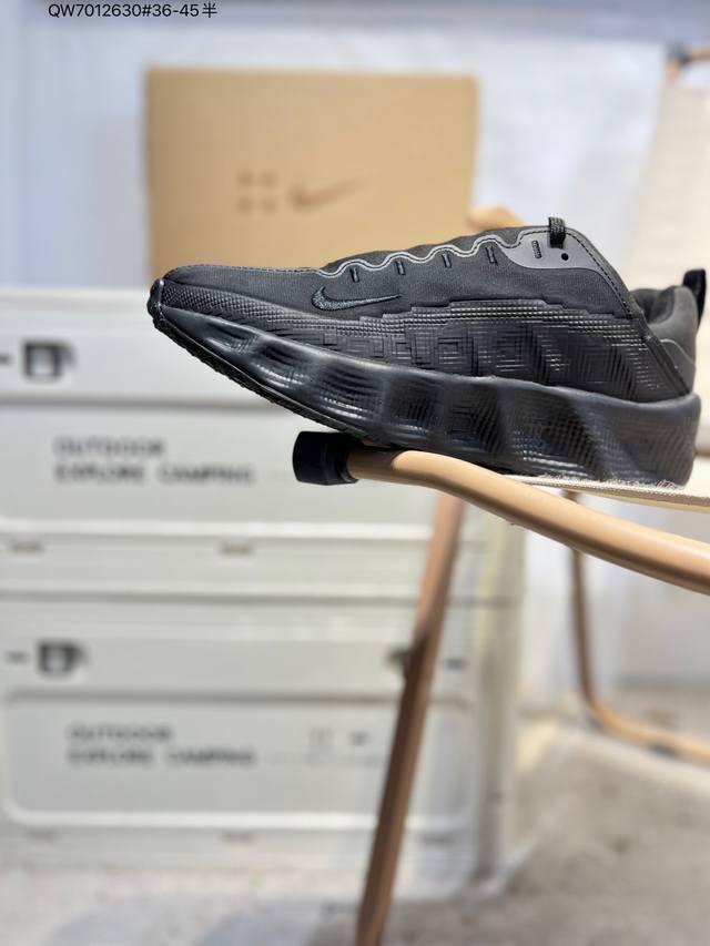 Hyein Seo X Ava Rover Ava Rover 联名鞋 该鞋款采用流线型轮廓设计，鞋面结合 Tpu 网格支撑结构，中底搭载 Reactx 泡棉材