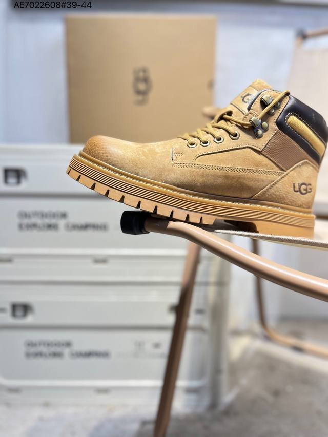 美国轻奢品牌Ugg W Mini Bailey Button Bling 厚底高帮休闲百搭 原厂生产代工品质U5333M Ae7022608#39-44