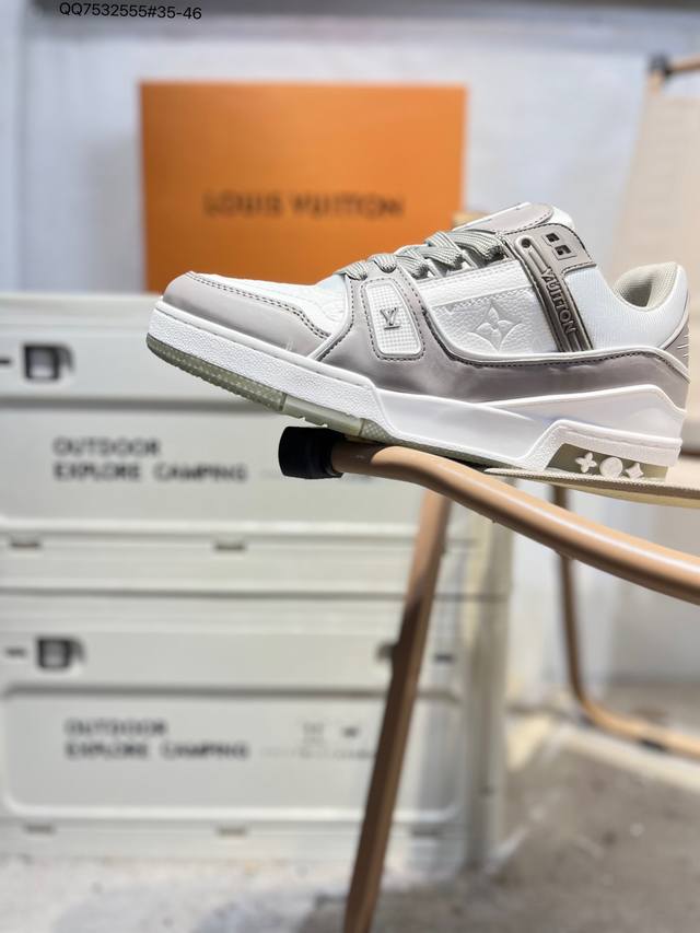 路易威登 Louis Vuitton Lv路易威登板鞋 新款 Lv Trainer最新配色运动鞋 L家 篮球鞋风格运动鞋 该鞋由艺术总监 Virgil Ablo