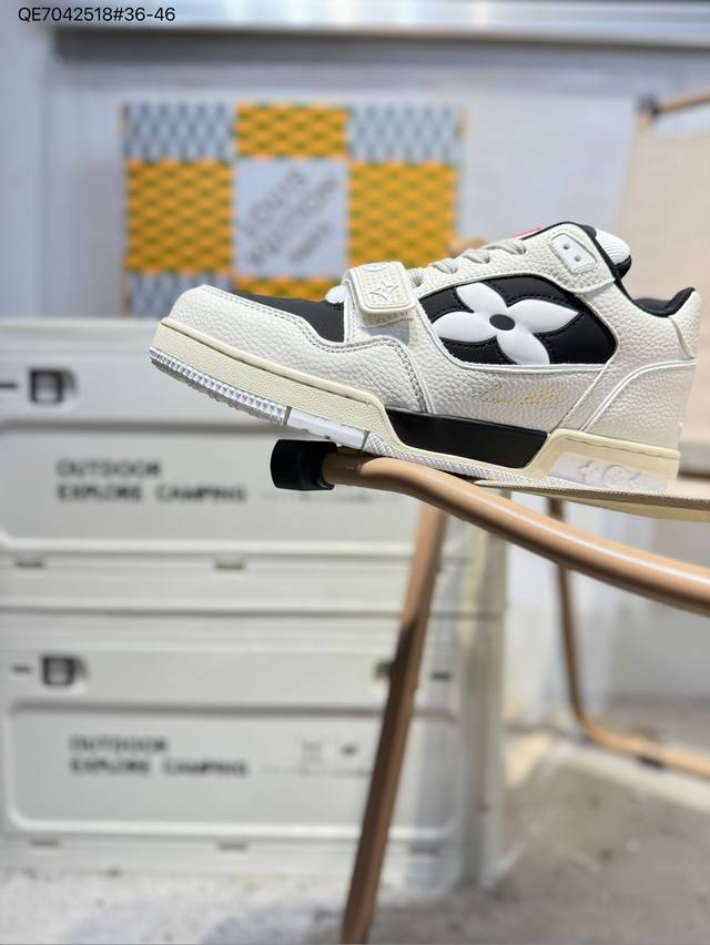 路易威登 Louis Vuitton Lv路易威登板鞋 新款 Lv Trainer最新配色运动鞋 L家 篮球鞋风格运动鞋 该鞋由艺术总监 Virgil Ablo