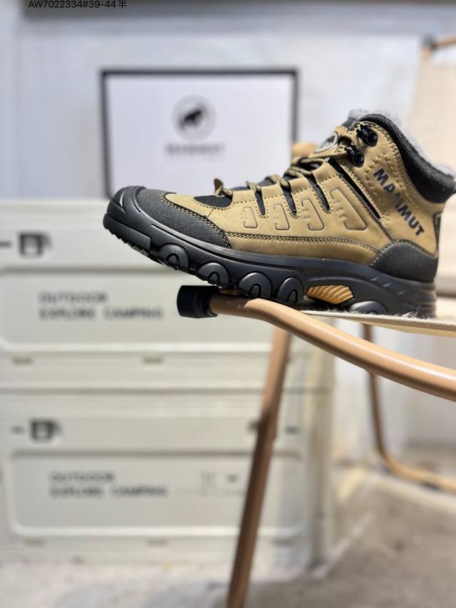 加毛款# Mammut猛犸象板鞋 潮流时尚 街拍Ins 学院风软底舒适通勤中帮板鞋20251022 Aw7022334#39-44半