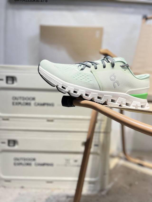 On昂跑 Cloudvista 鞋款以网球为灵感的运动休闲鞋，大胆的复古外观与革新科技融合，助力运动生活的活力探索，让你尽享全天候舒适；多层叠加的环保人造皮革打