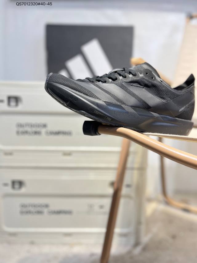 Adidas Adizero Takumi Sen 11 W 阿迪达斯 耐磨减震专业跑步鞋 无论是平时训练还是马拉松 让这款跑步鞋伴你畅快开跑 兼具舒适性和结构