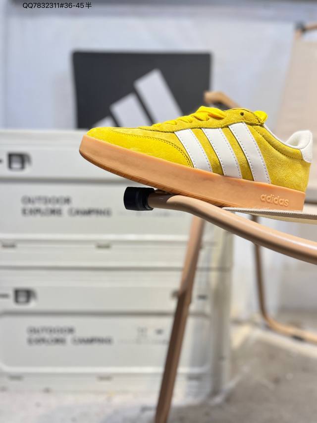 阿迪达斯 Adidas Barreda 考拉派对 复古休闲 清新 舒适百搭 德训鞋 T字头 防滑耐磨 低帮 板鞋 男女同款运动鞋。鞋头加宽设计提升了穿着舒适度，