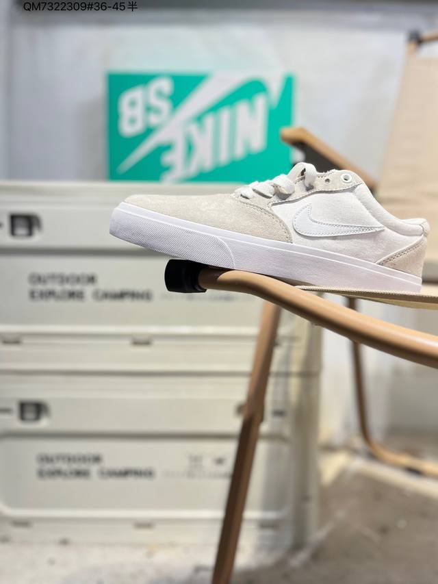 耐克Nike Sb Chron Solarsoft 百搭单品 太阳软底系列内增高休闲百搭滑板板鞋 采用耐磨翻毛皮拼接透气帆布鞋面材质 搭载双密度泡棉鞋垫 货号: