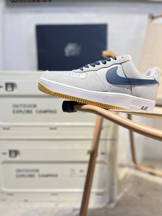 耐克 Nike Air Force 1 '07空军一号 百搭休闲运动板鞋。柔软、弹性十足的缓震性能和出色的中底设计，横跨复古与现代的外型结合Ib6388 Qq7