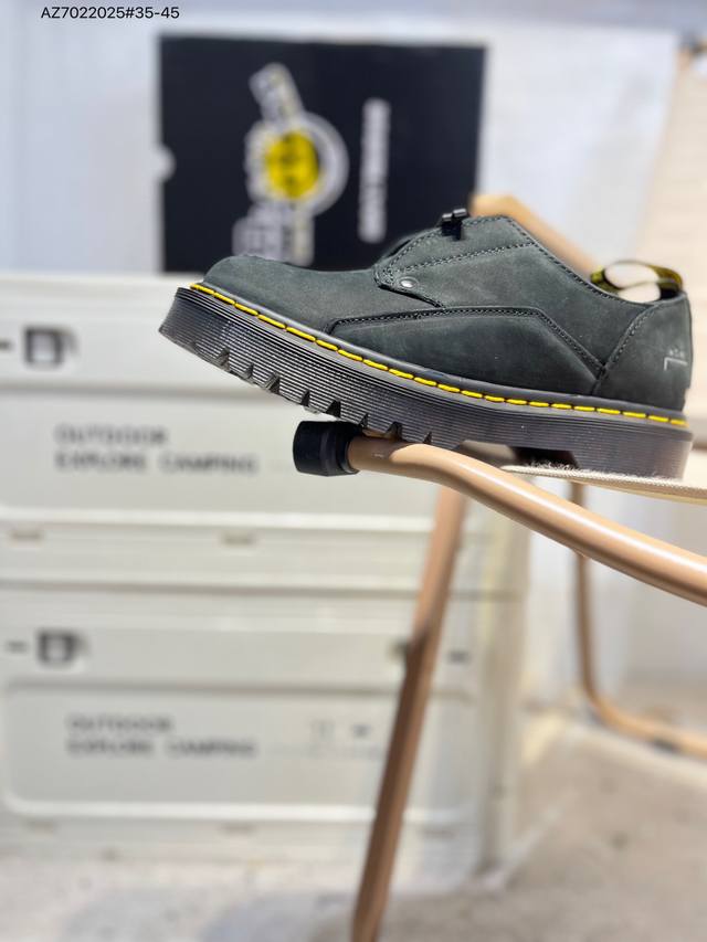 Dr.Martens 马丁医生1460系列 厚底全机车走线 原材生产 香港代购 同一批次订单 全头层牛皮 进口橡胶大底 耐穿耐磨 专柜包装 爱酷的女生 男生 可