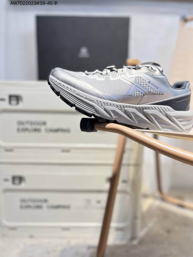 凯乐石Kailas 山行-2 Gtx运动户外回弹防滑 低帮 登山徒步鞋 专为快速穿越 轻装徒步而设的徒步鞋 采用Vibram大底 湿地止滑 抓地力超强 具备轻质