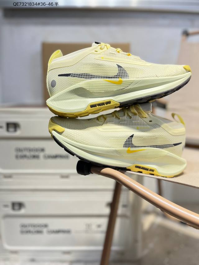 Nike Reactx Pegasus Trail 5 Next Nature 越野跑步鞋 登月兼顾迅疾外观和稳固脚感 后跟覆面和中足动态支撑巧妙融合 缔造稳定