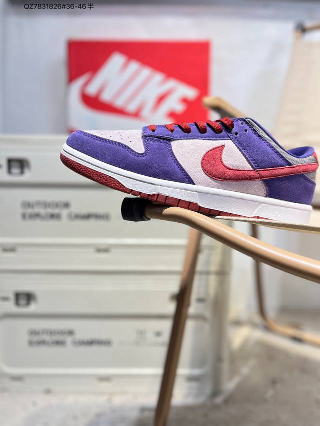 耐克Nike Dunk Low 板鞋Sb系列经典百搭休闲运动板鞋加厚鞋舌的填充，使舒适性大大提升，同时也更方便穿脱中底部分则加入了脚感柔软舒适Zoomair气垫