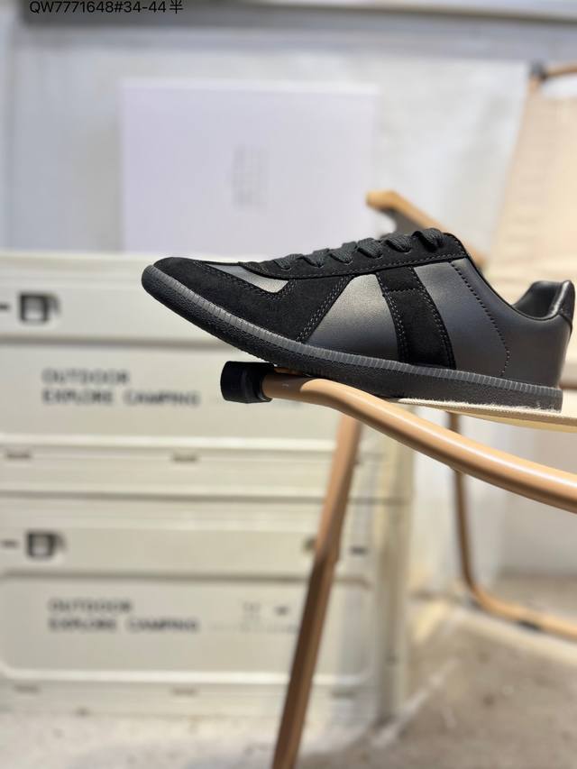 Maison Margiela马吉拉德训鞋 鞋面头层小羊皮 翻毛皮完美拼接 鞋底采用防滑橡胶大底 轻松驾驭正装休闲装 Mm6 超级网红爆款 经典超值百搭S57W