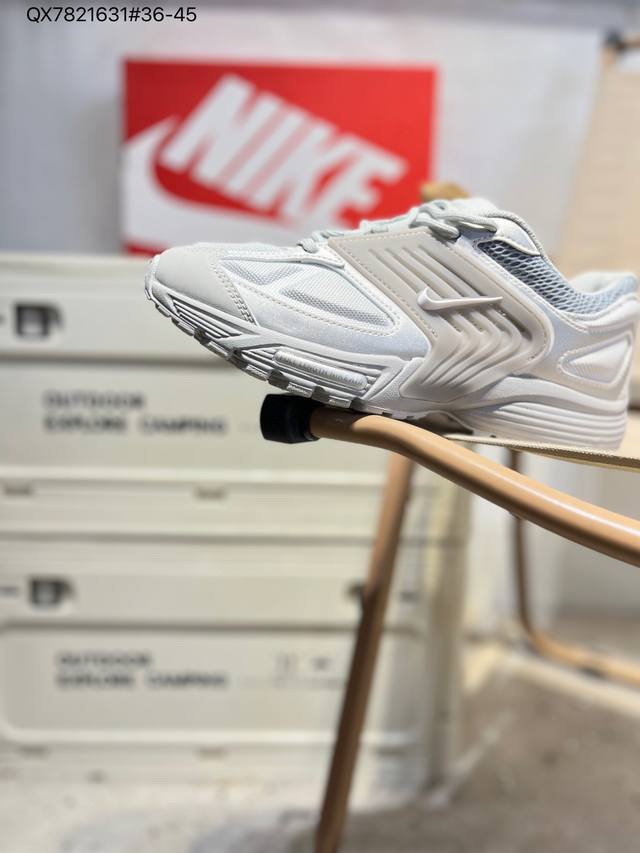 Nike Reactx Pegasus Wave Next Nature 越野跑步鞋 登月兼顾迅疾外观和稳固脚感 后跟覆面和中足动态支撑巧妙融合 缔造稳定顺畅的