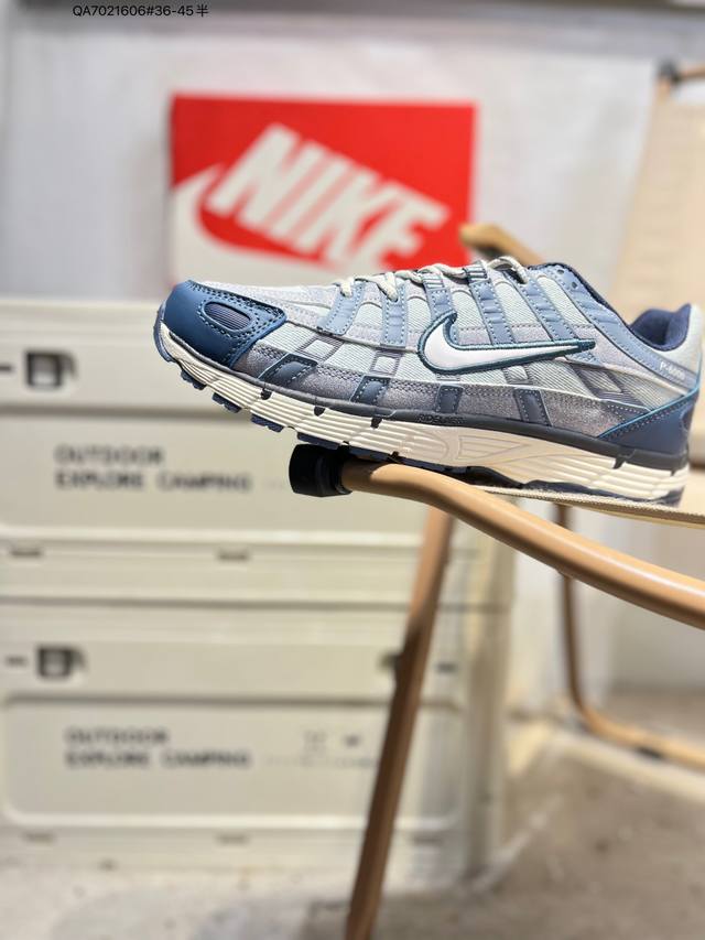 耐克 Nike P-6000 Laser Blue 复古科技个性运动老爹鞋。该鞋款鞋面采用纵横交错的覆面，重现 2000 年代跑鞋风格，同时搭配缓震鞋垫，带来舒