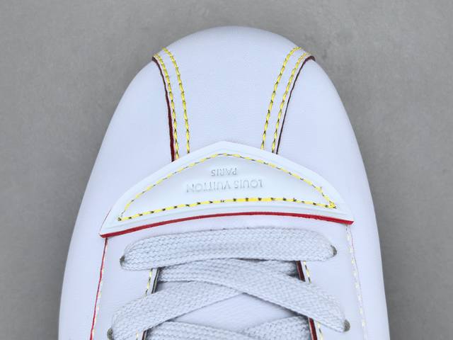 渠道优势， ！ 专柜版：驴牌 Louis Vuitton X Nigo 联名款 Fw25 Buttersoft 牛皮革羊皮革 图案压纹 圆头系带 低帮 生活休闲