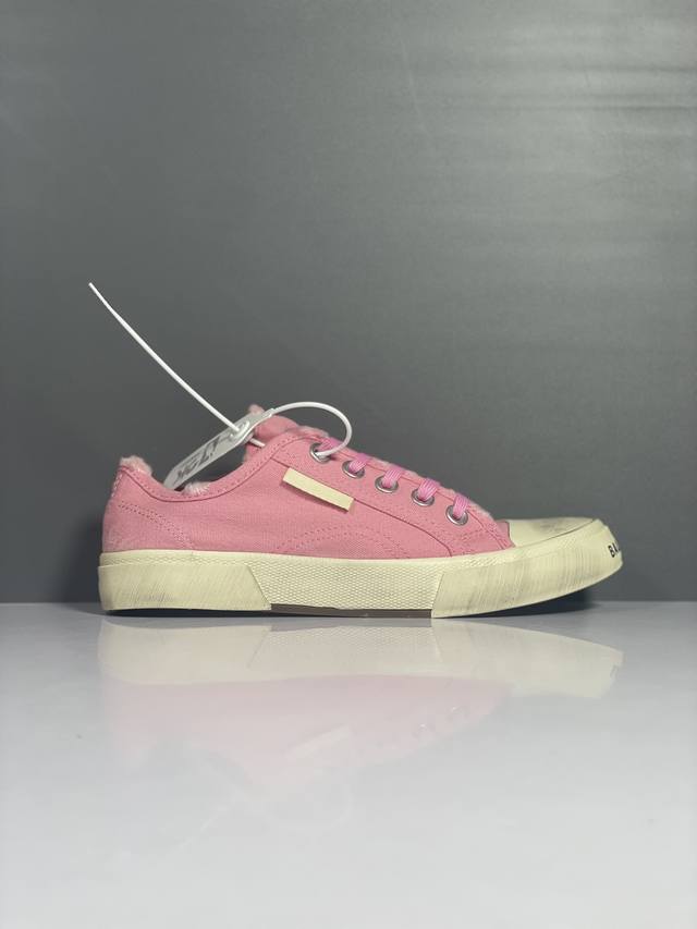 渠道优势 ！ Ok版 巴黎 Balenciaga巴黎世家 Paris 系带平底时尚凉拖 男女同款 尺码 35 36 37 38 39 40 41 42 43 4