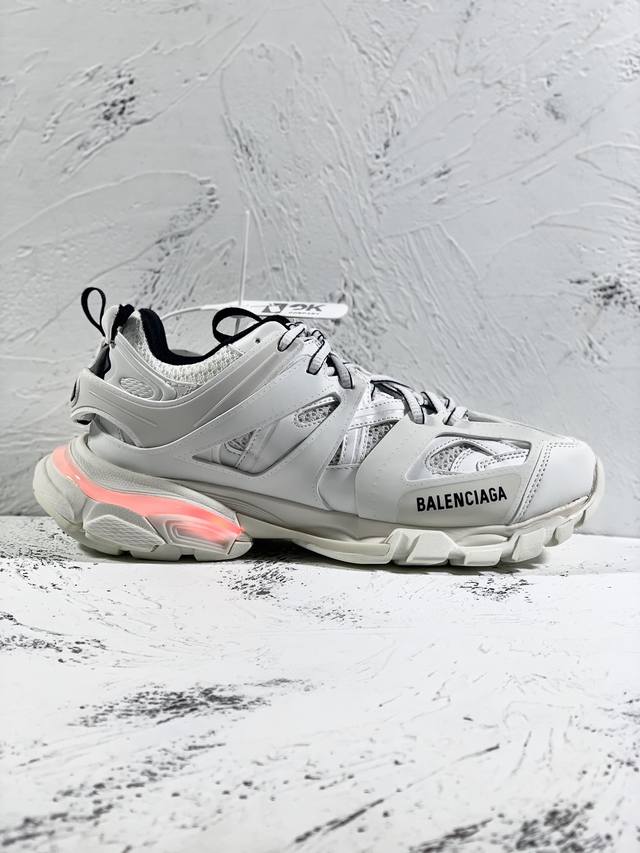 渠道优势 ！ Ok版 巴黎 巴黎3.0 Led灯 Balenciaga巴黎世家 Track Led 舒适百搭 低帮 生活休闲鞋 男款 灰色 款 尺码 36 37